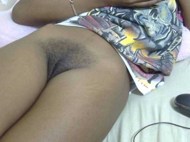 Cuteavril live cam on BongaCams