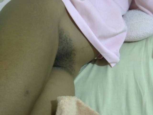 Cuteavril live cam on BongaCams