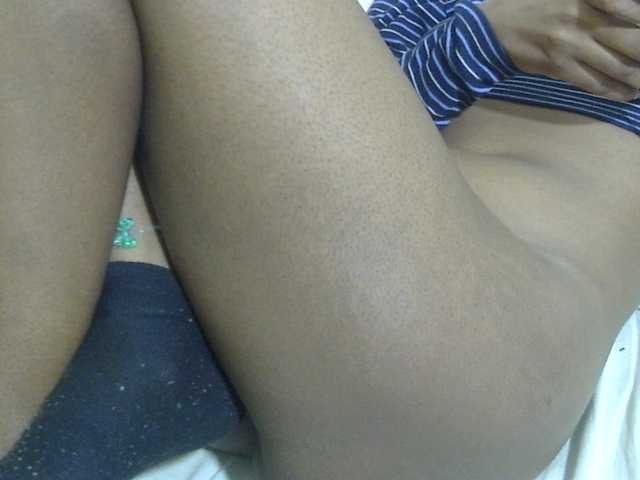 Cuteavril live cam on BongaCams