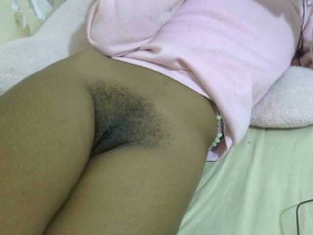 Cuteavril live cam on BongaCams