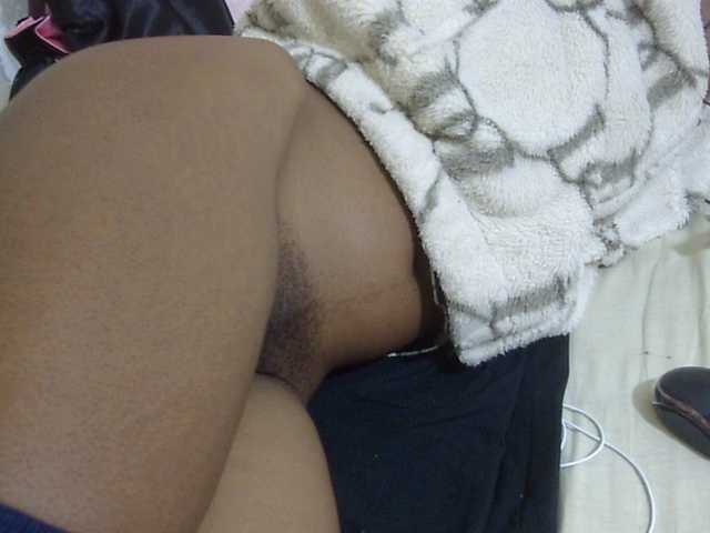 Cuteavril live cam on BongaCams