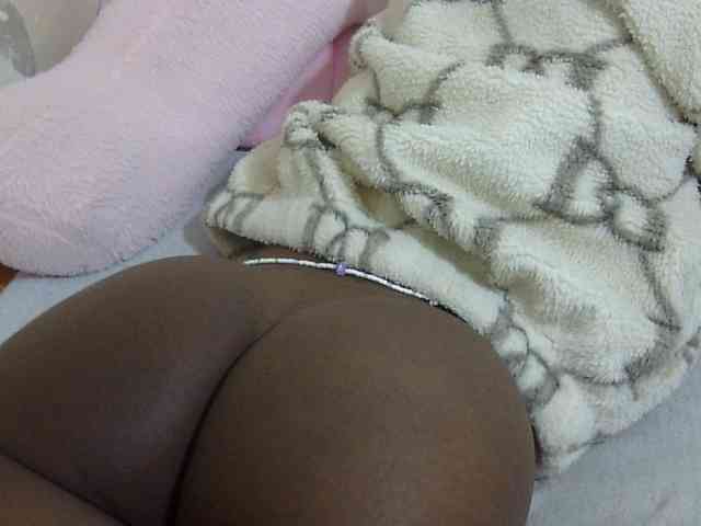 Cuteavril webcam