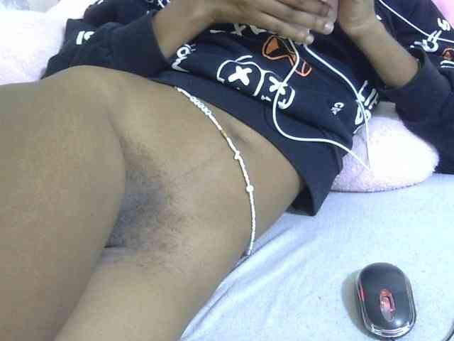 Cuteavril webcam