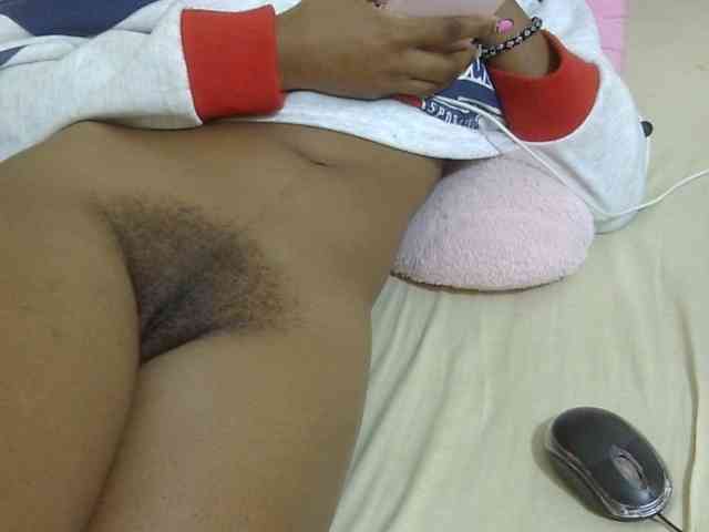 Cuteavril webcam