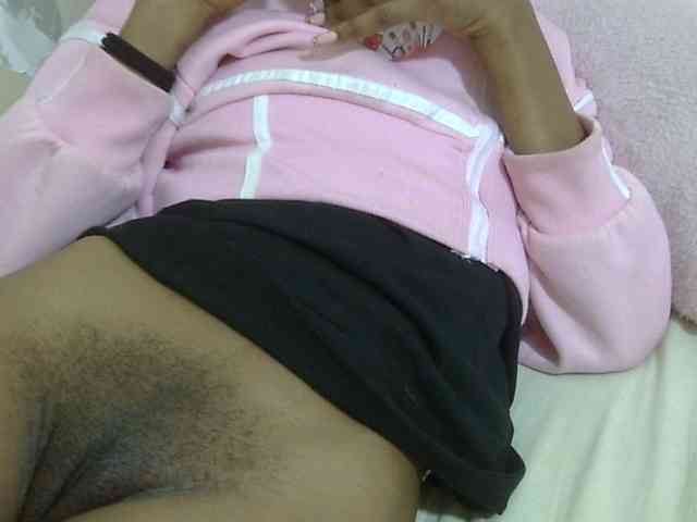 Cuteavril webcam