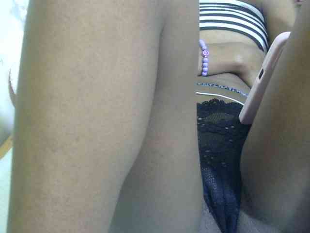 Cuteavril webcam