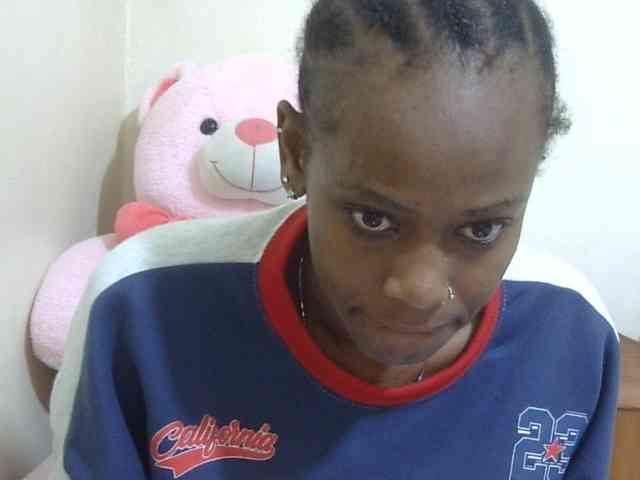 Cuteavril webcam