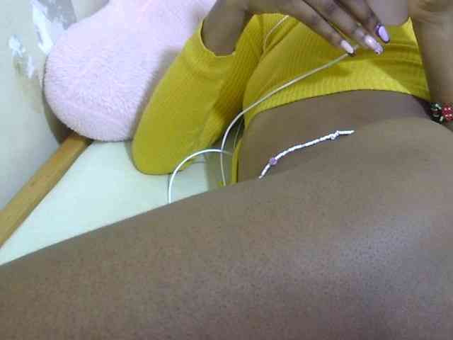 Cuteavril webcam