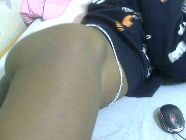 Cuteavril webcam