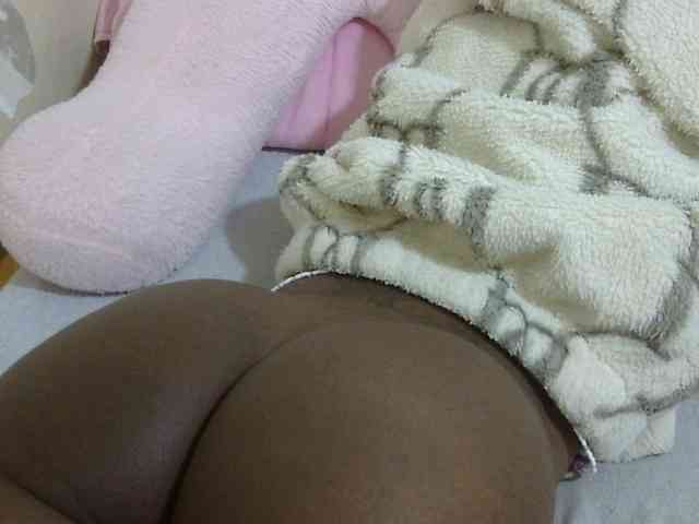 Cuteavril webcam