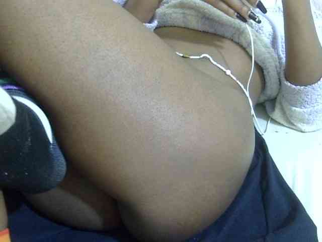Cuteavril webcam
