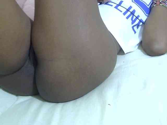 Cuteavril webcam