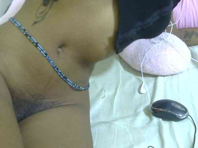 Cuteavril webcam