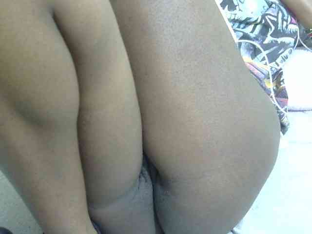 Cuteavril webcam