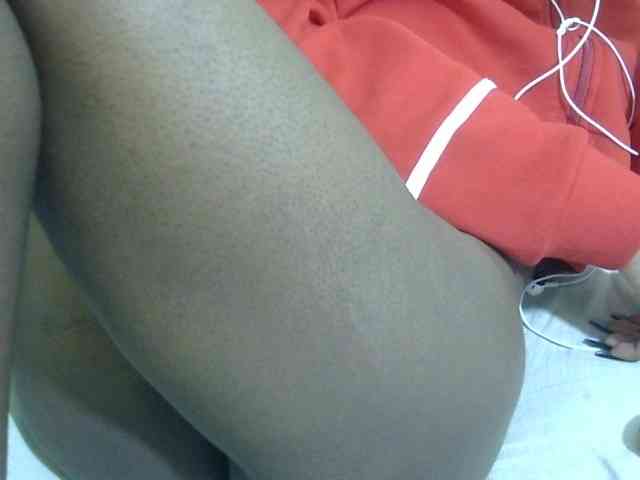 Cuteavril webcam