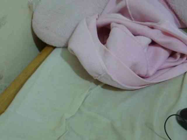 Cuteavril webcam