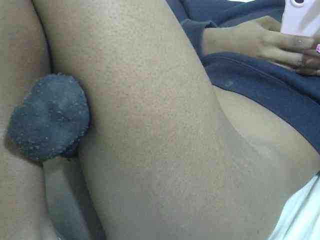 Cuteavril webcam