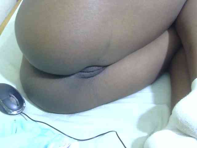 Cuteavril webcam