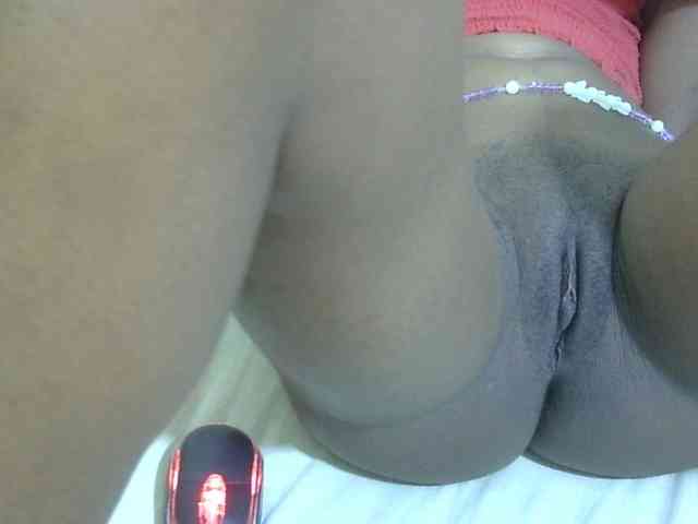 Cuteavril webcam