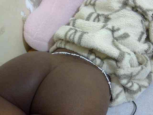 Cuteavril webcam