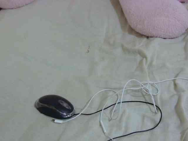 Cuteavril webcam