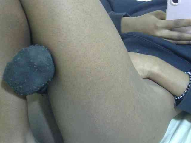 Cuteavril webcam