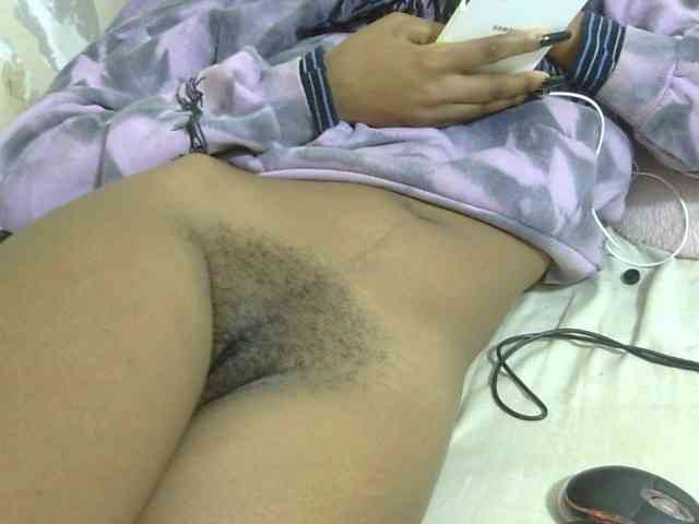 Cuteavril webcam