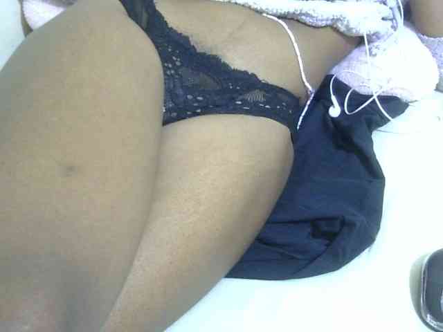 Cuteavril webcam