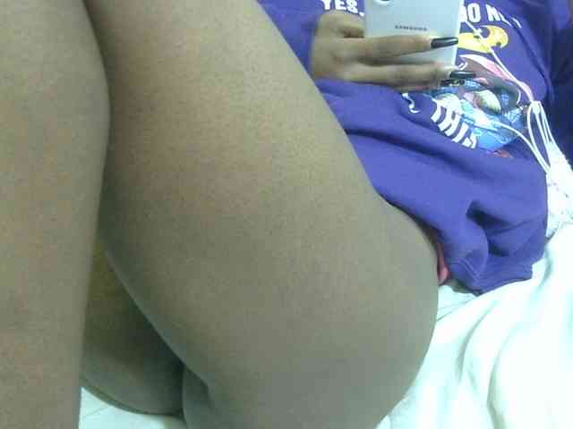 Cuteavril webcam