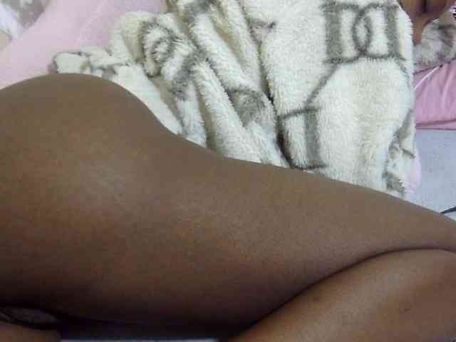 Cuteavril webcam