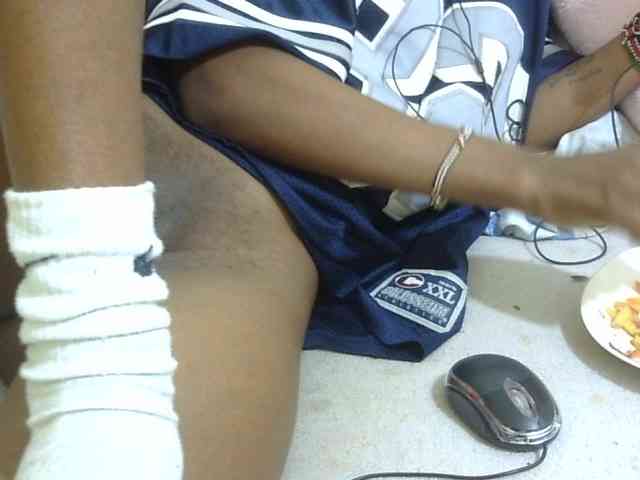 Cuteavril webcam