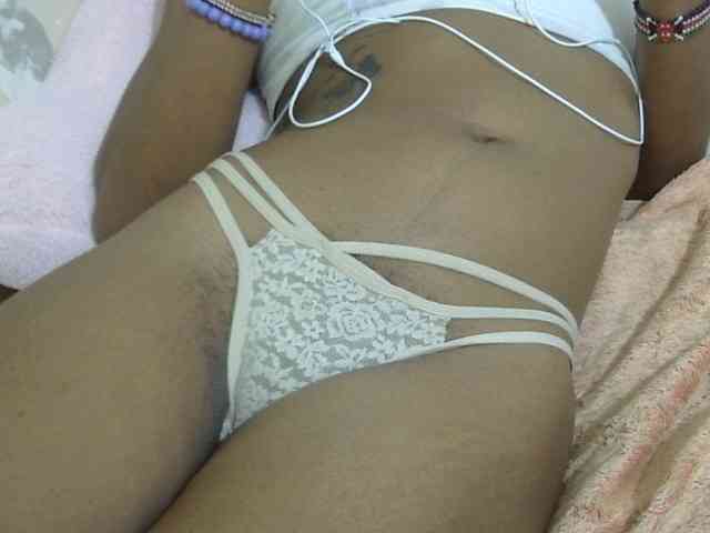 Cuteavril webcam