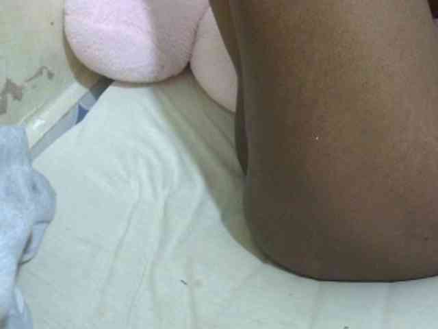 Cuteavril webcam
