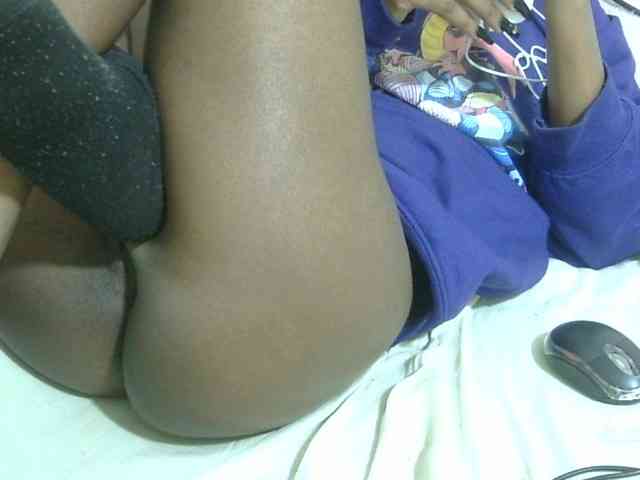 Cuteavril webcam