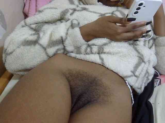 Cuteavril webcam