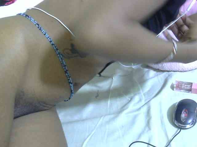 Cuteavril webcam