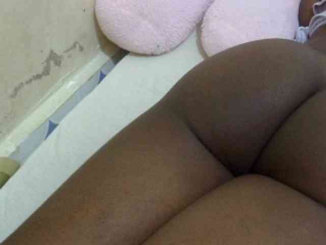 Cuteavril webcam