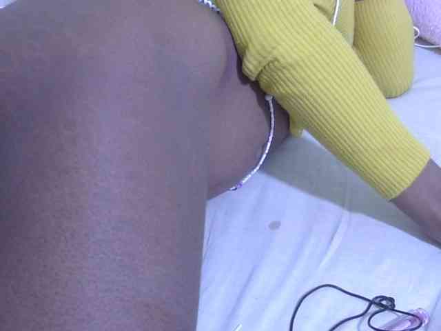 Cuteavril webcam