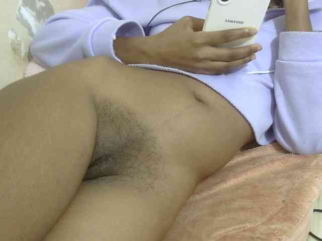 Cuteavril webcam