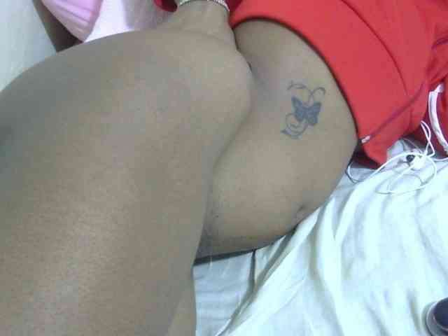 Cuteavril webcam