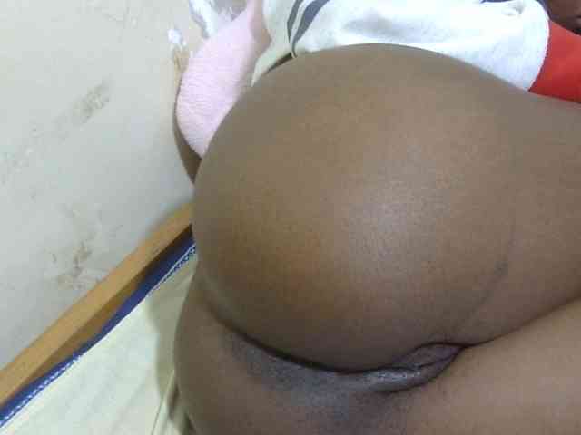 Cuteavril webcam