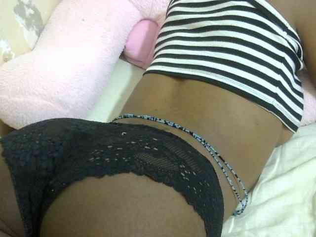 Cuteavril webcam