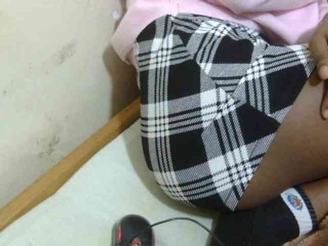 Cuteavril webcam