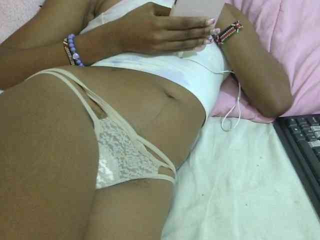 Cuteavril webcam