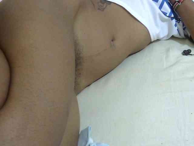 Cuteavril webcam
