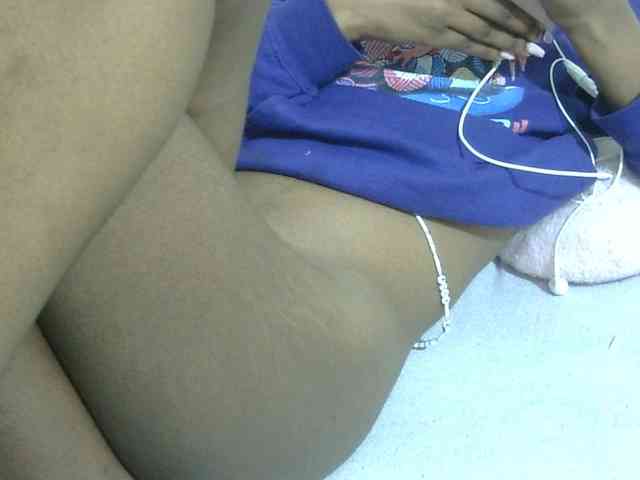 Cuteavril webcam