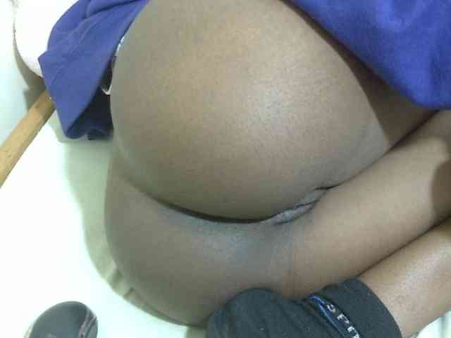 Cuteavril webcam