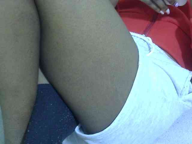 Cuteavril webcam