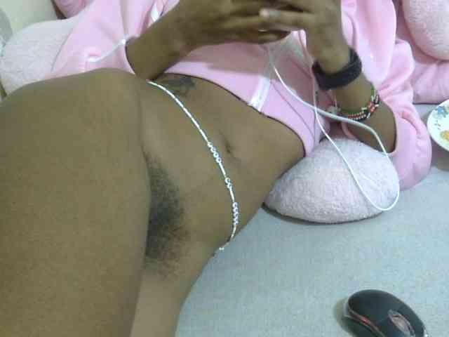 Cuteavril webcam