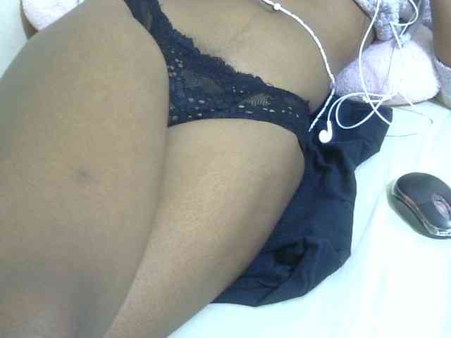 Cuteavril webcam
